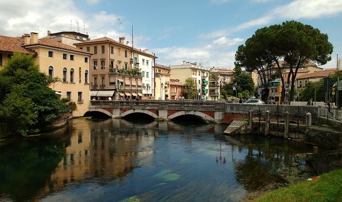 Canal em Treviso Foto