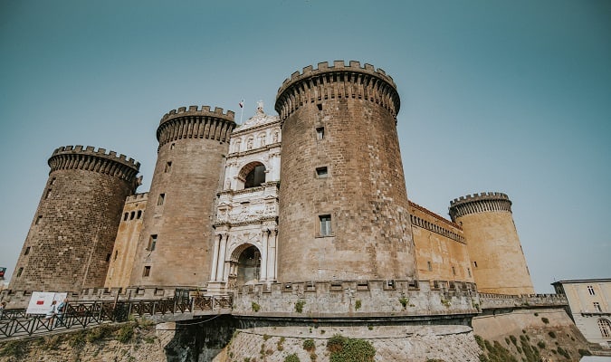 Castel Nuovo Foto
