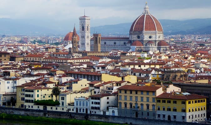 Florença foi severamente danificada durante a Segunda Guerra Mundial