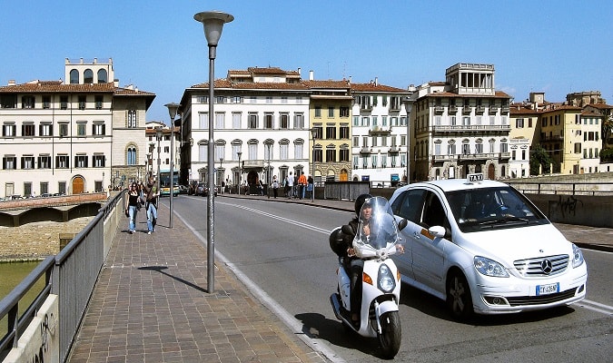 As pessoas de Florença são chamadas de Fiorentino em italiano.