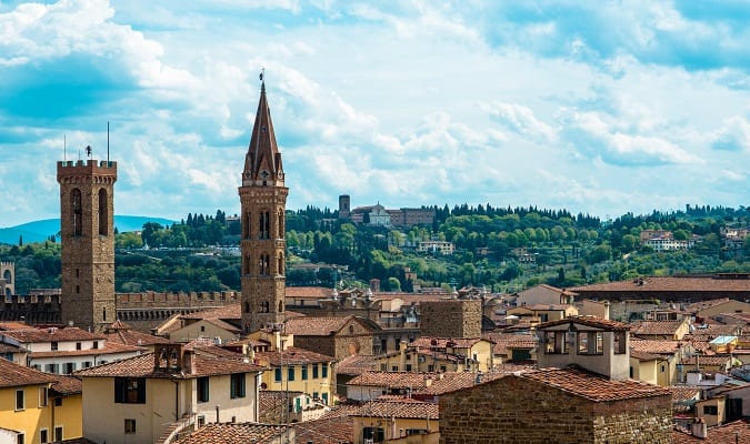A cidade de Florença cobre uma área de 102.4 km².